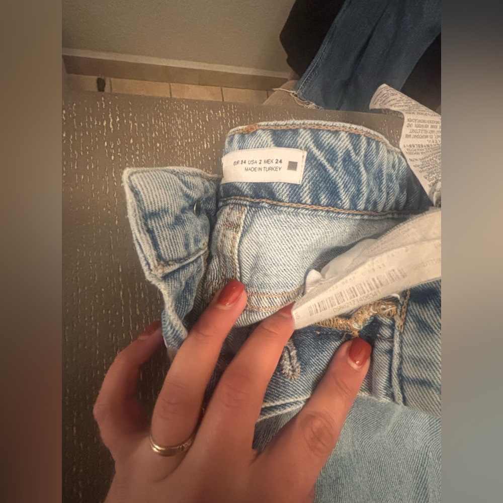Zara High Rise Size 2 Jeans - Picture 2 of 6